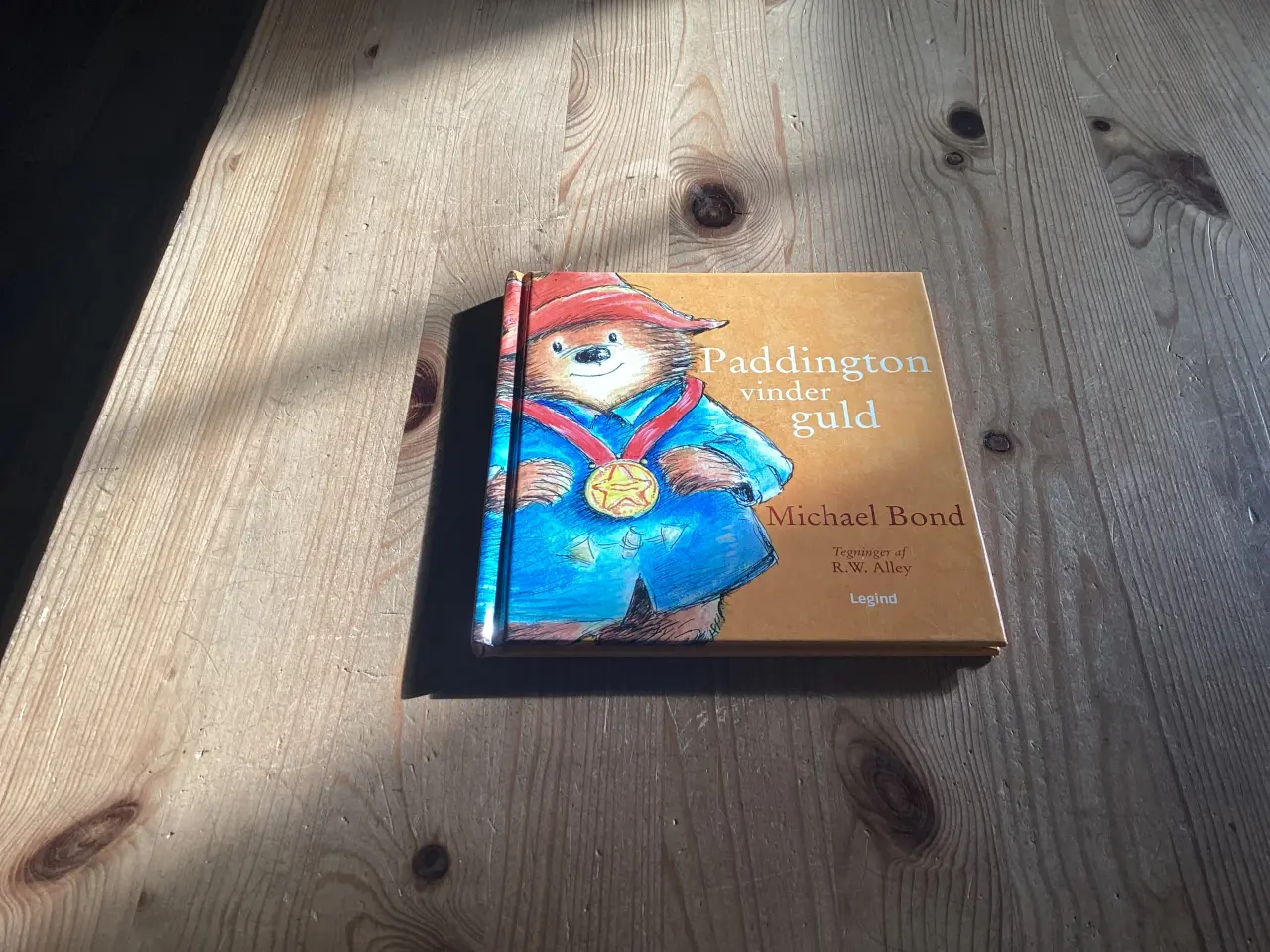 Billede 6 - Paddington. Bøger,Bamse, Spil.