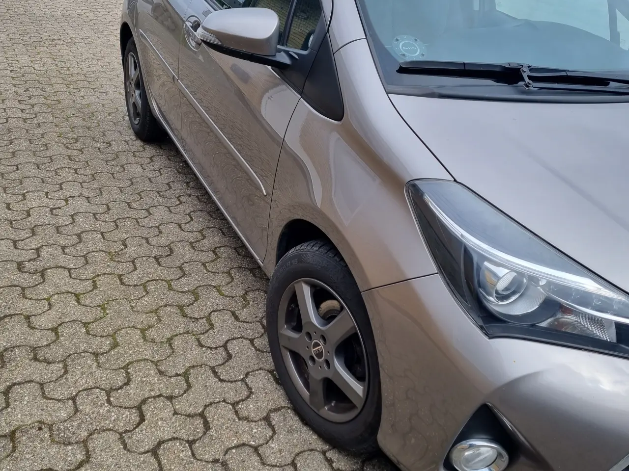 Billede 4 - Toyota yaris 1.3 vvti benzin,årg 2015,