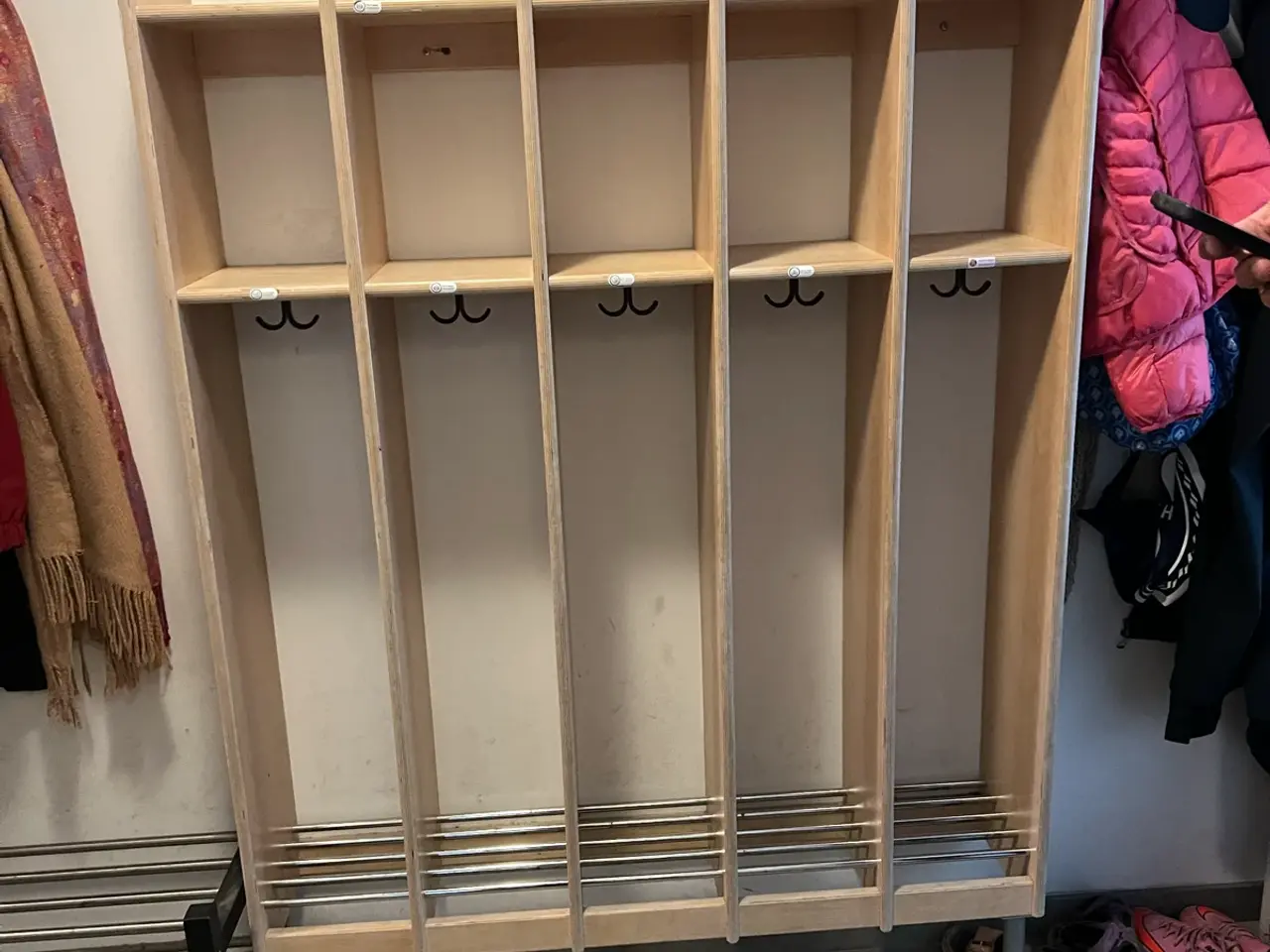 Billede 1 - Børne garderobe sælges
