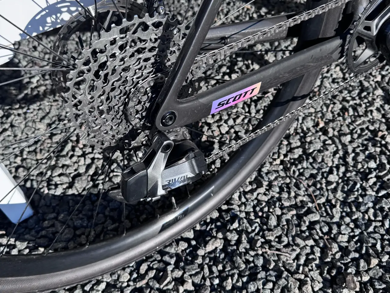 Billede 3 - Scott Addict Gravel 30, Årg. 2025, Str 54