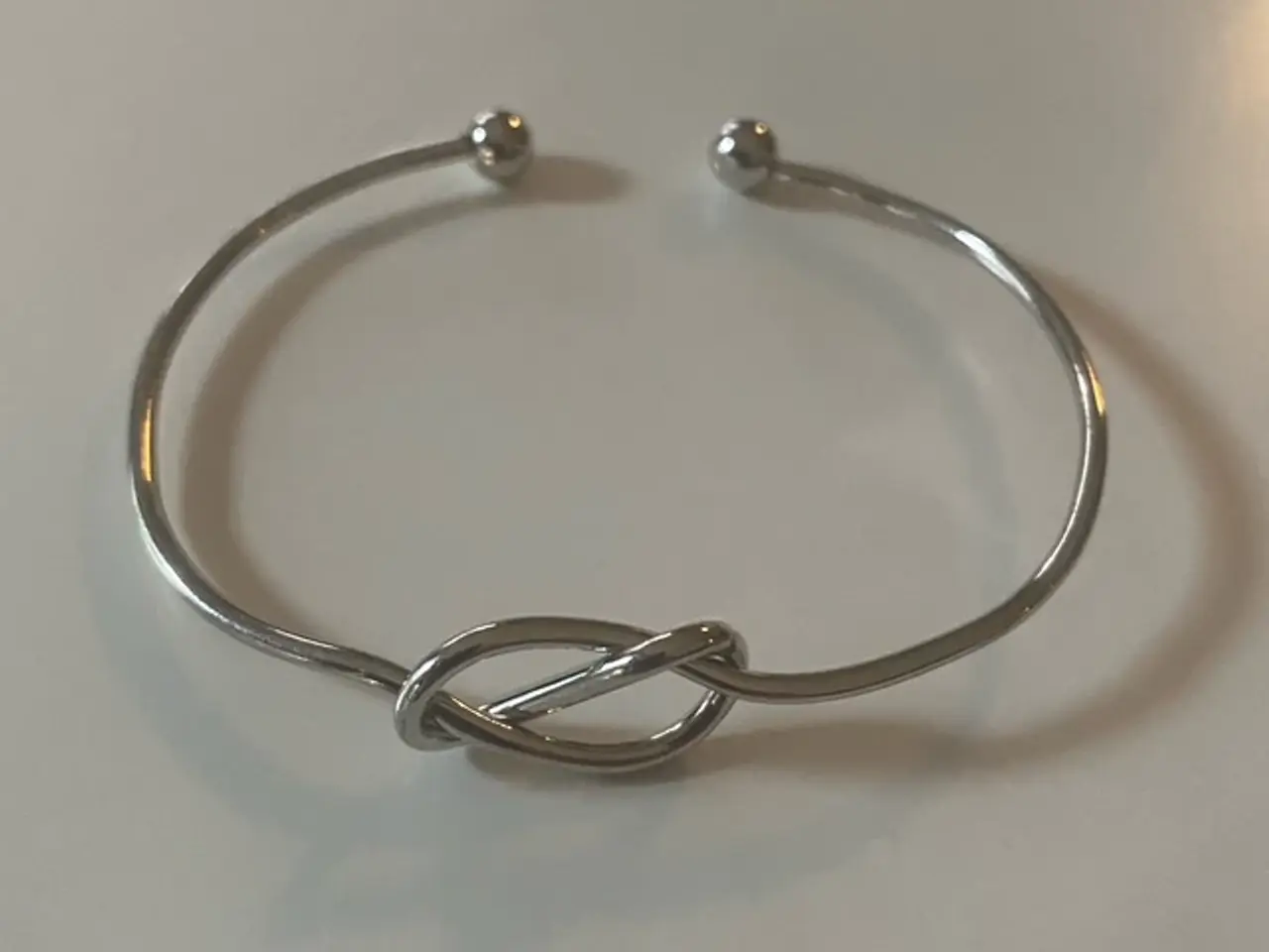 Billede 1 - * Flot armring - med uendelighedstegn