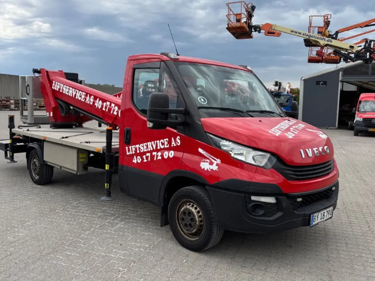 Billede 2 - Iveco 35S12 liftbil