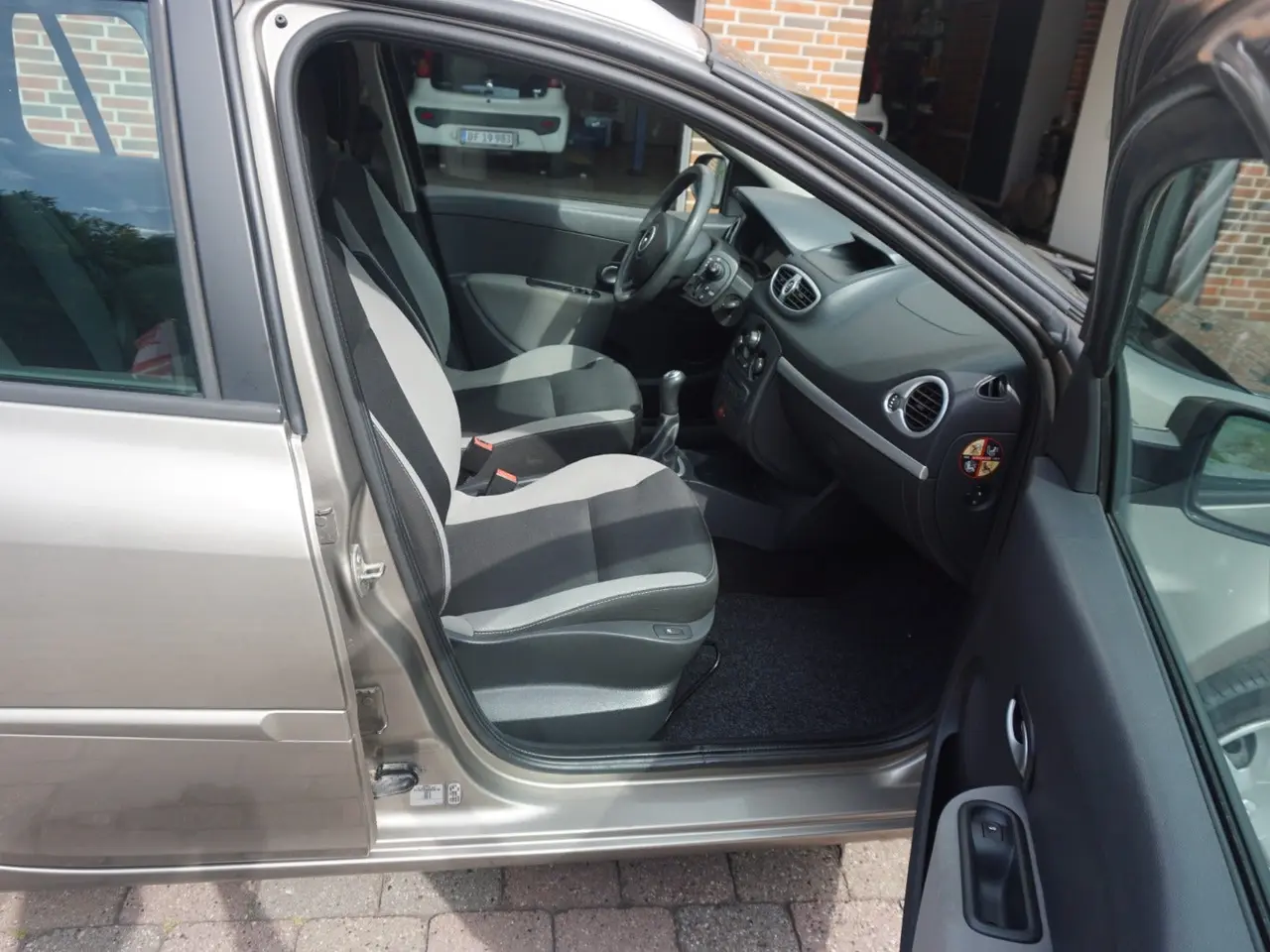 Billede 4 - Renault Clio III 1,2 16V Authentique Sport Tourer