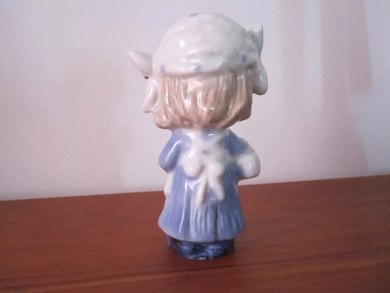Billede 2 - porcelæns pige figur