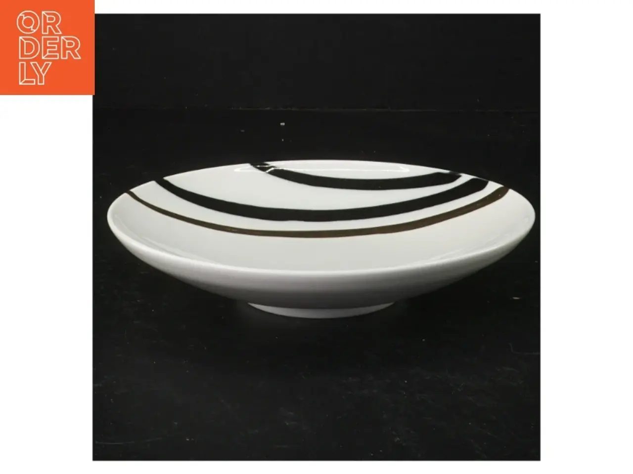 Billede 2 - Porcelænstallerken med kantmønster fra Royal Copenhagen (str. 17,5 cm)