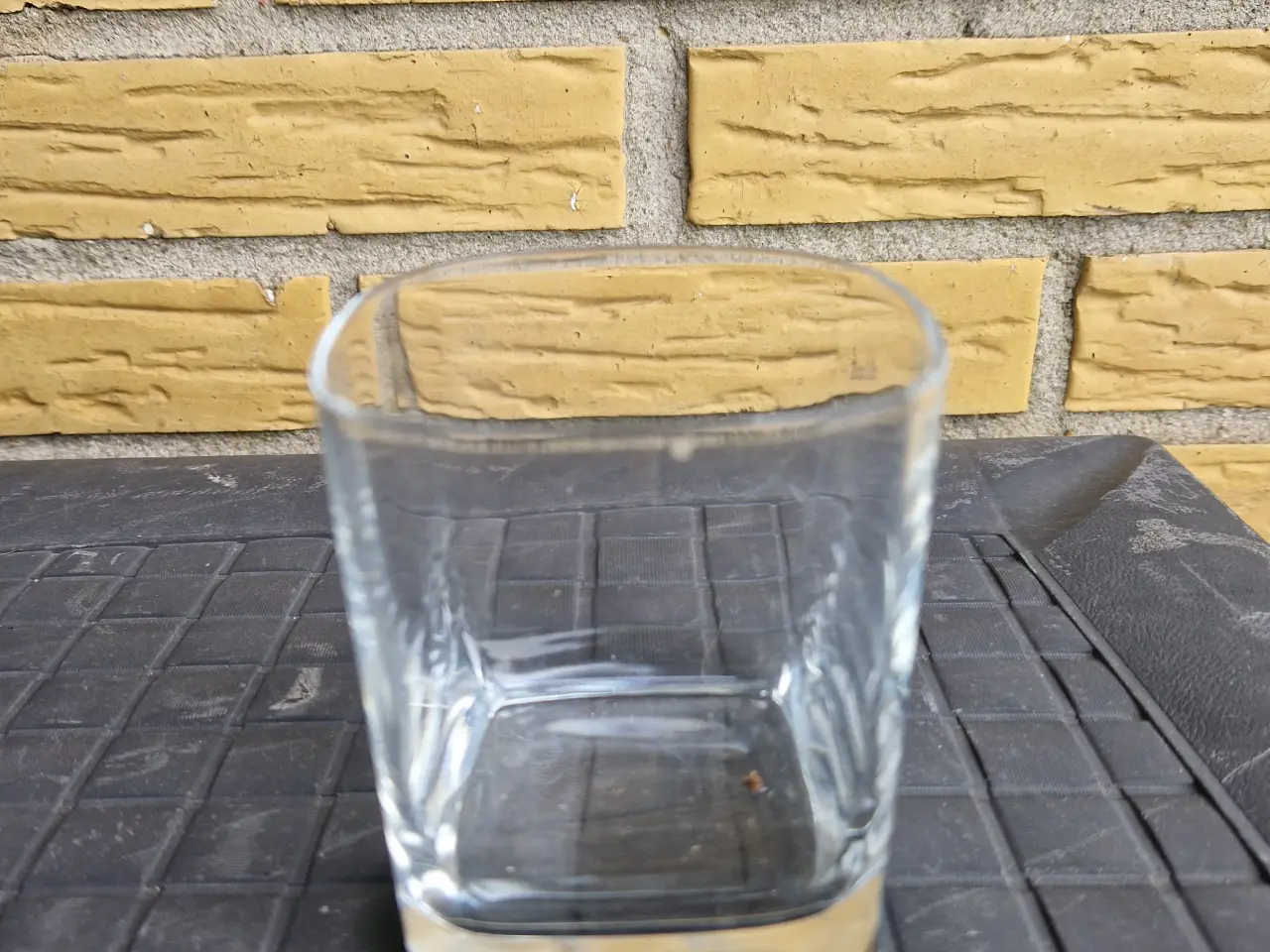Billede 1 - Gaveidé: Luigi Bormioli Strauss Rocks whiskyglas