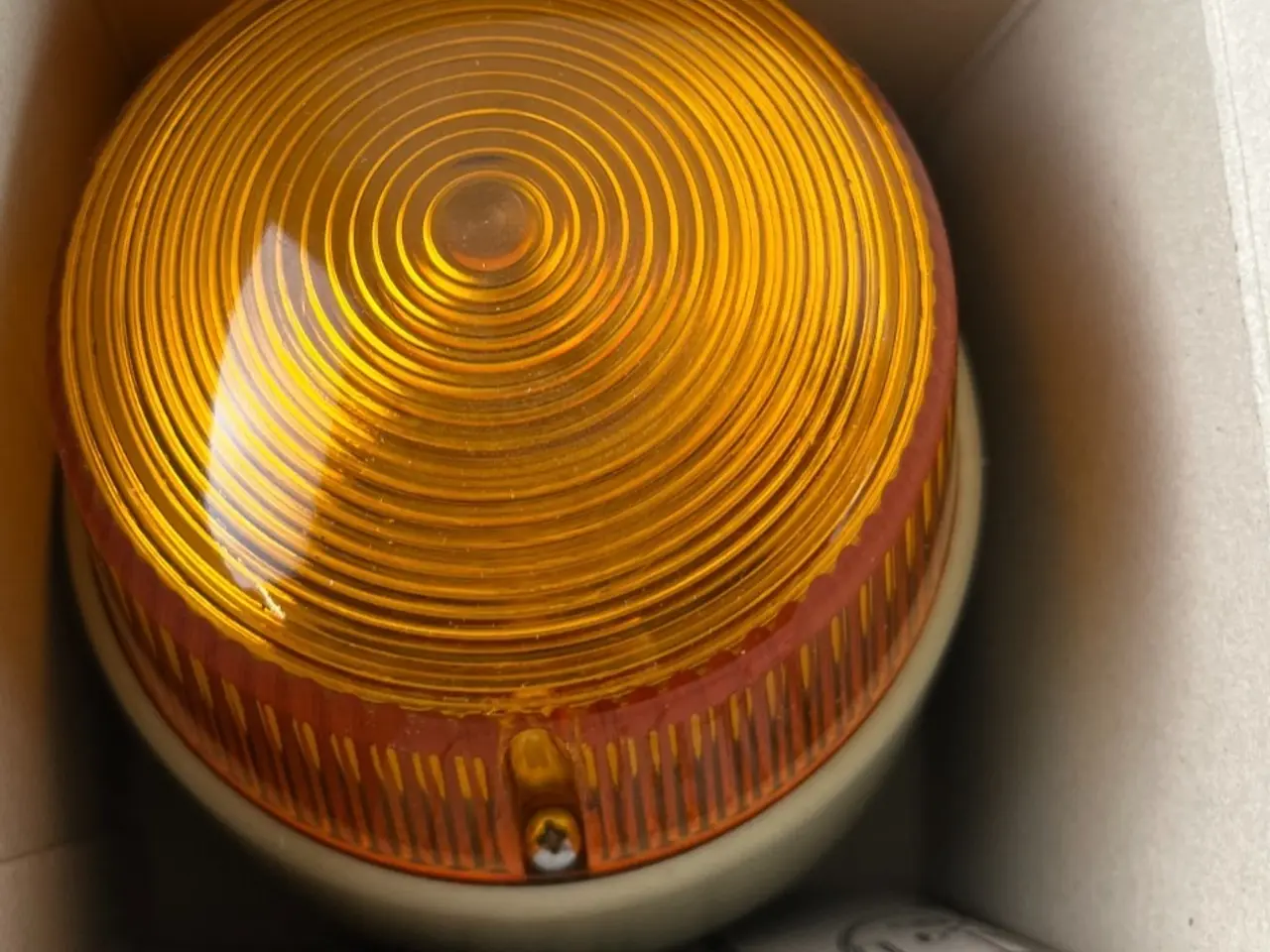 Billede 1 - Bezet Typ 04‑H Aufputzleuchte IP54 230V E14 Amber