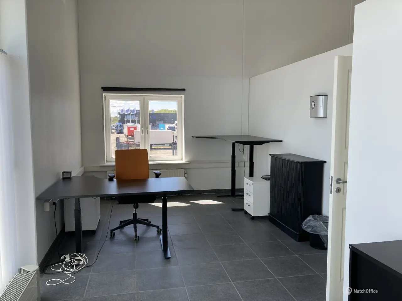 Billede 6 - Kontor - salgslokaler - showroom med facade mod motorvejen