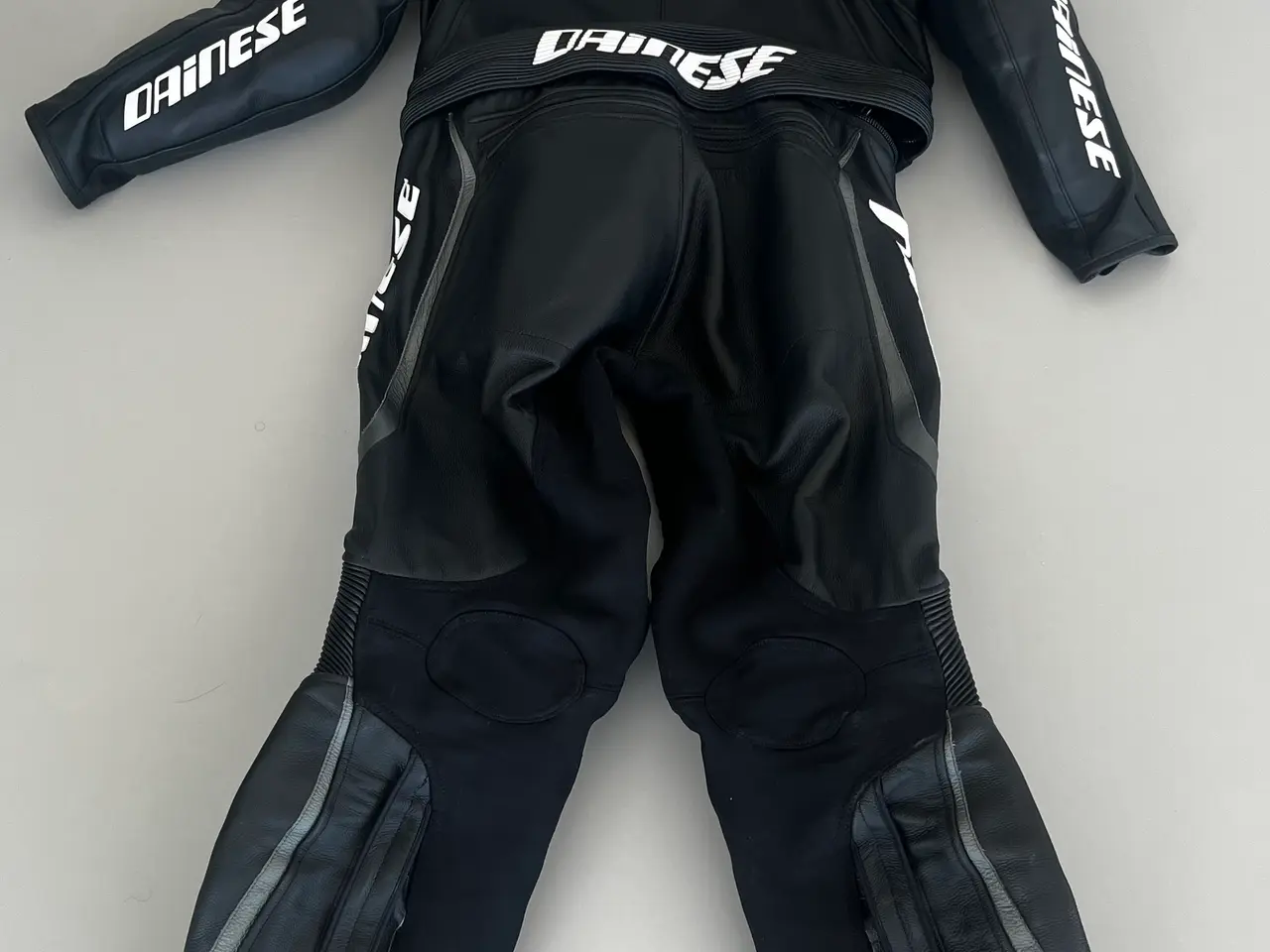 Billede 2 - Dainese 2 delt dragt med Nexus 2D-WP Støvler