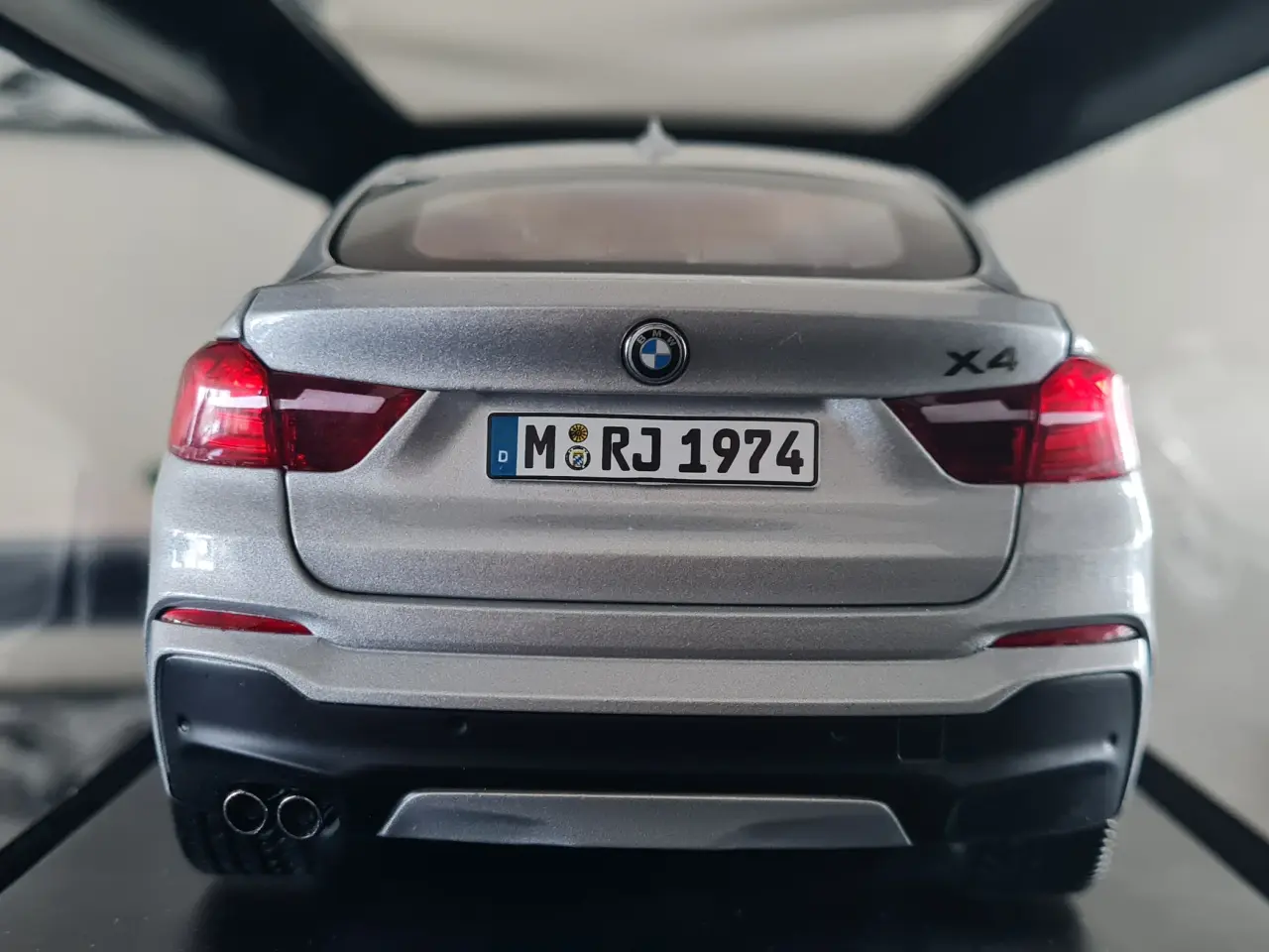 Billede 4 - 1:18 BMW X4 Glacier Grey