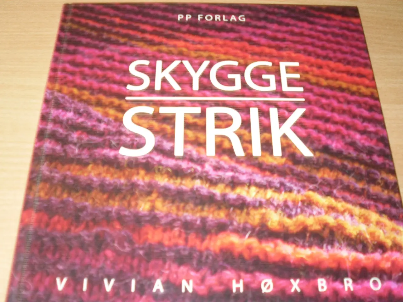 Billede 1 - Vivian Høxbr. SKYGGESTRIK.
