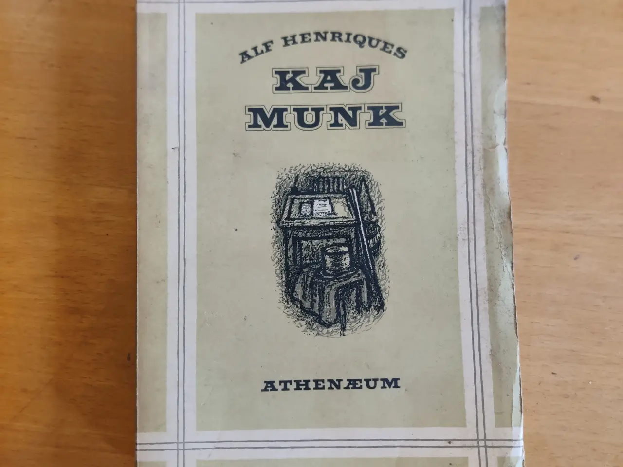 Billede 1 - Kaj Munk, Athenæum