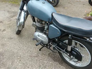 BSA B40 WD