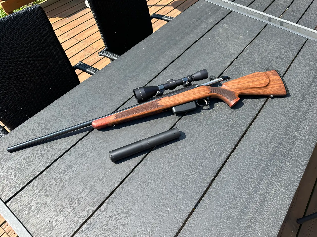 Billede 1 - Tikka Delux 690 - Leupold - Dæmper