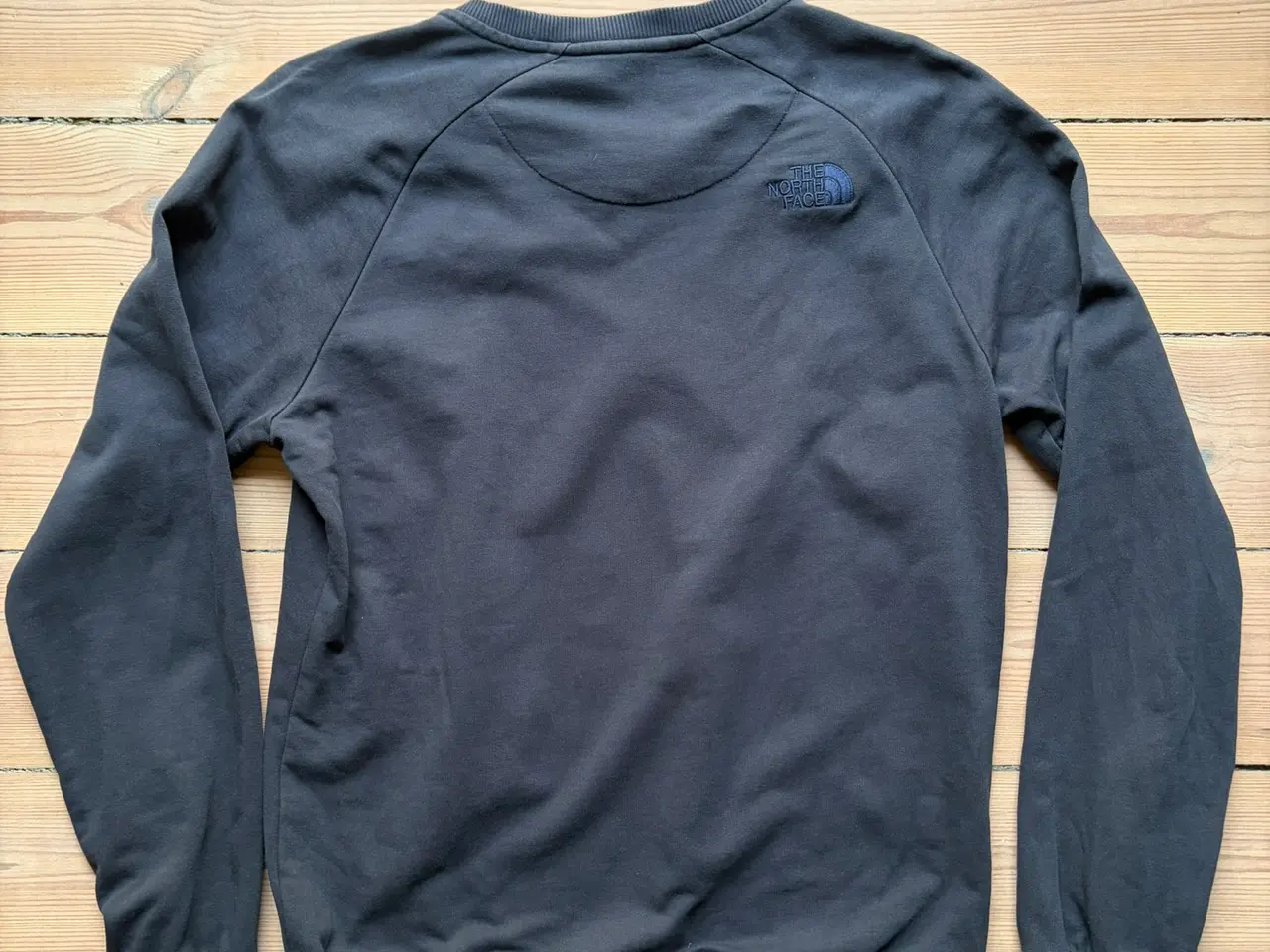 Billede 2 - The North Face sweatshirt str. M, mørkeblå