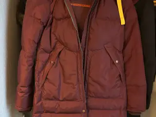 Bordeaux Parajumpers vinterfrakke. 