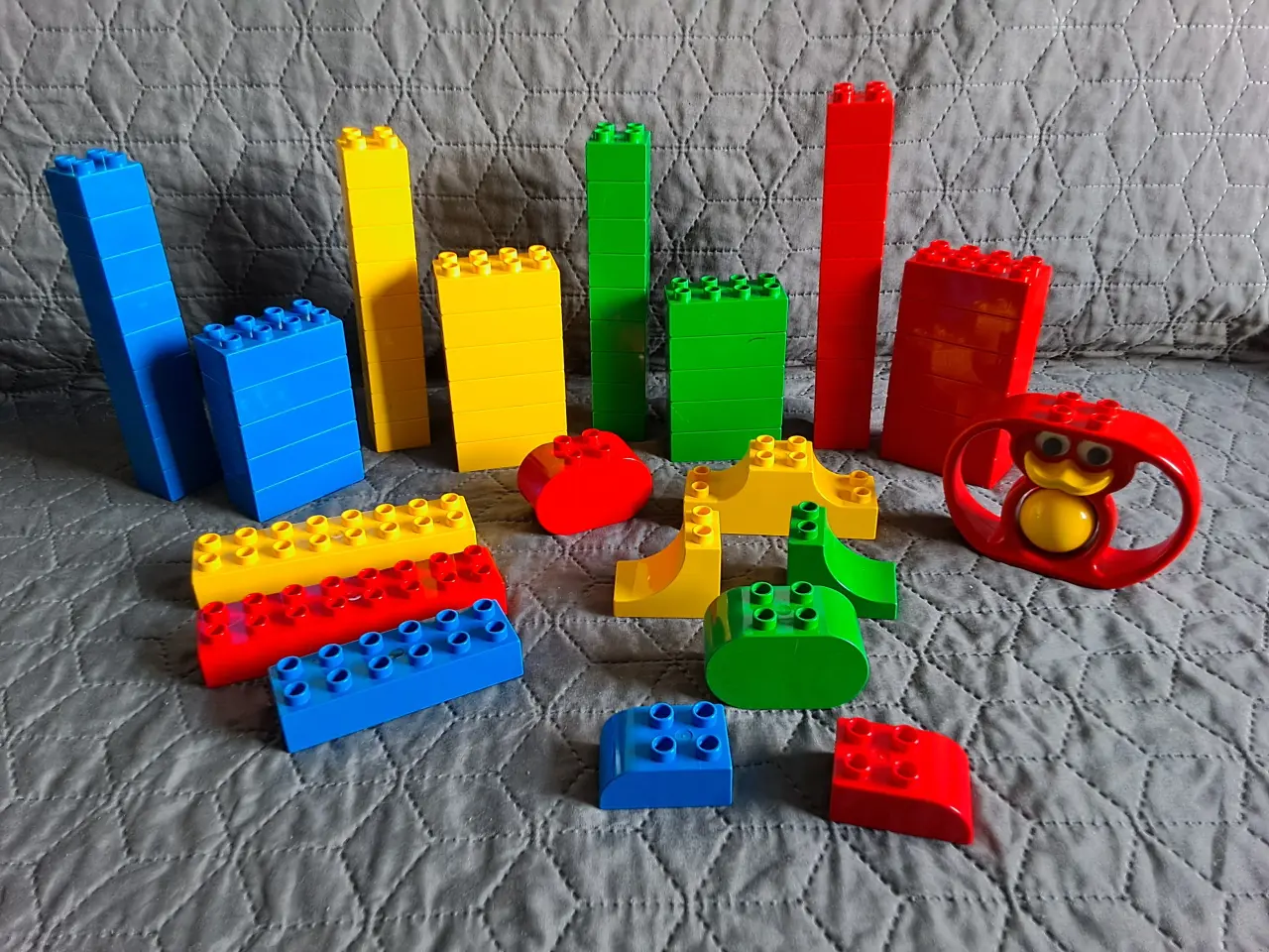 Billede 1 - Duplo klodser og Bulldozer