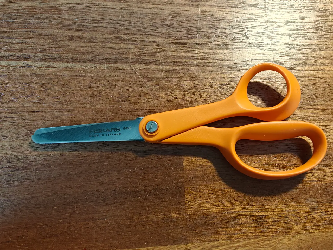 Billede 1 - Saks Fiskars børnesaks junior højre som ny.