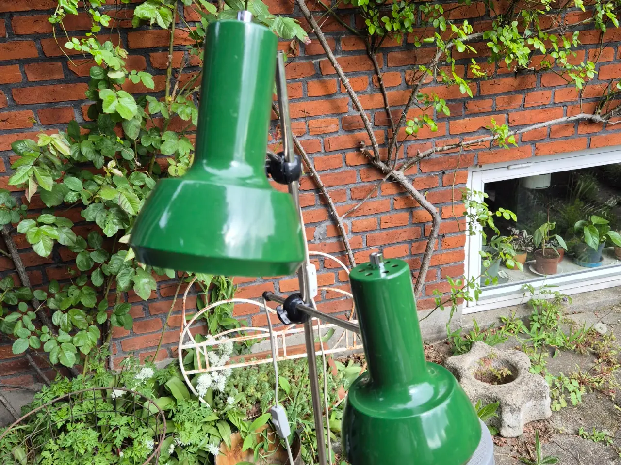 Billede 1 - Gulvlampe med to grønne spot