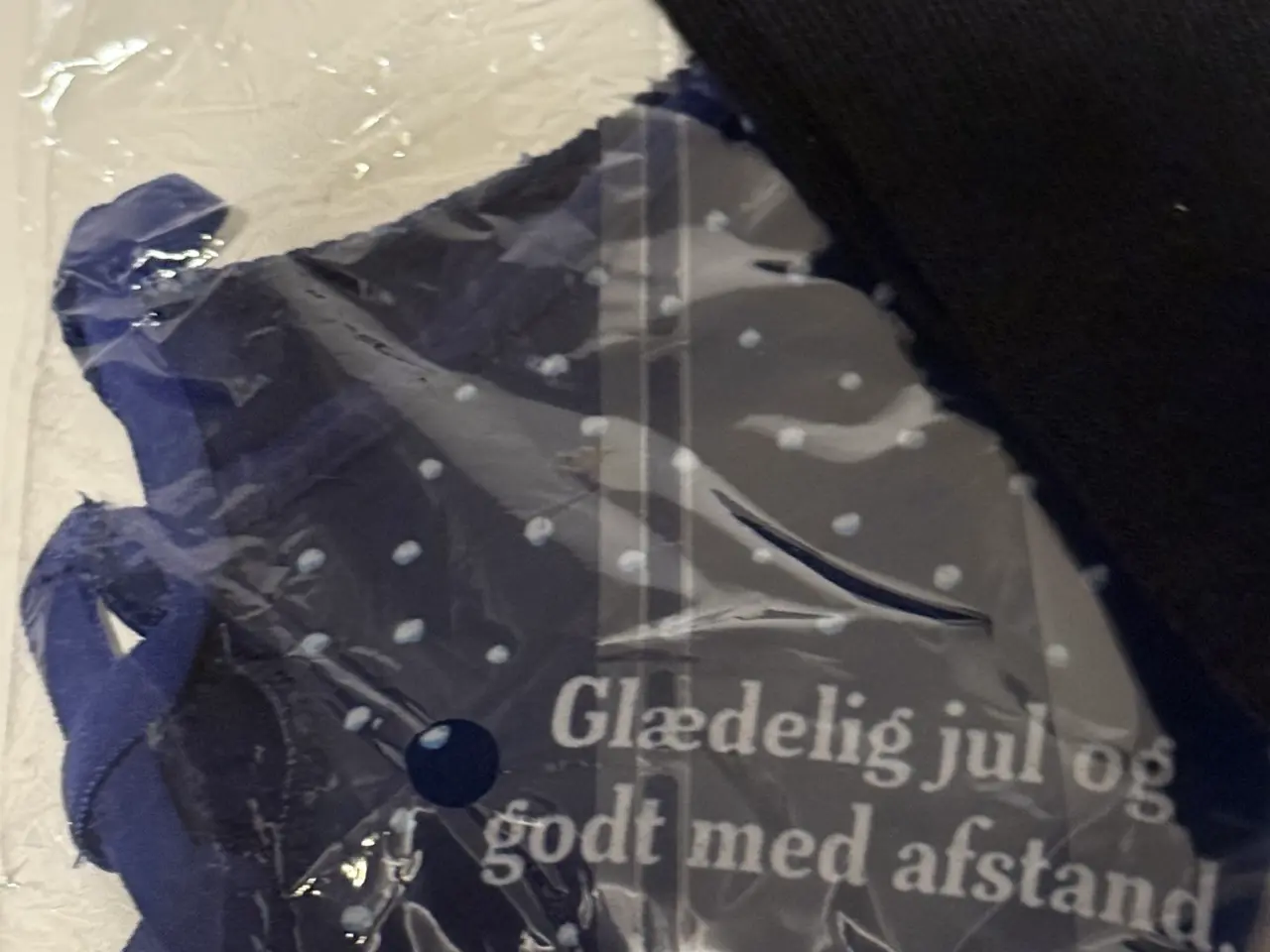 Billede 6 - Fem par sorte Carlsberg strømper og J-dag mundbind