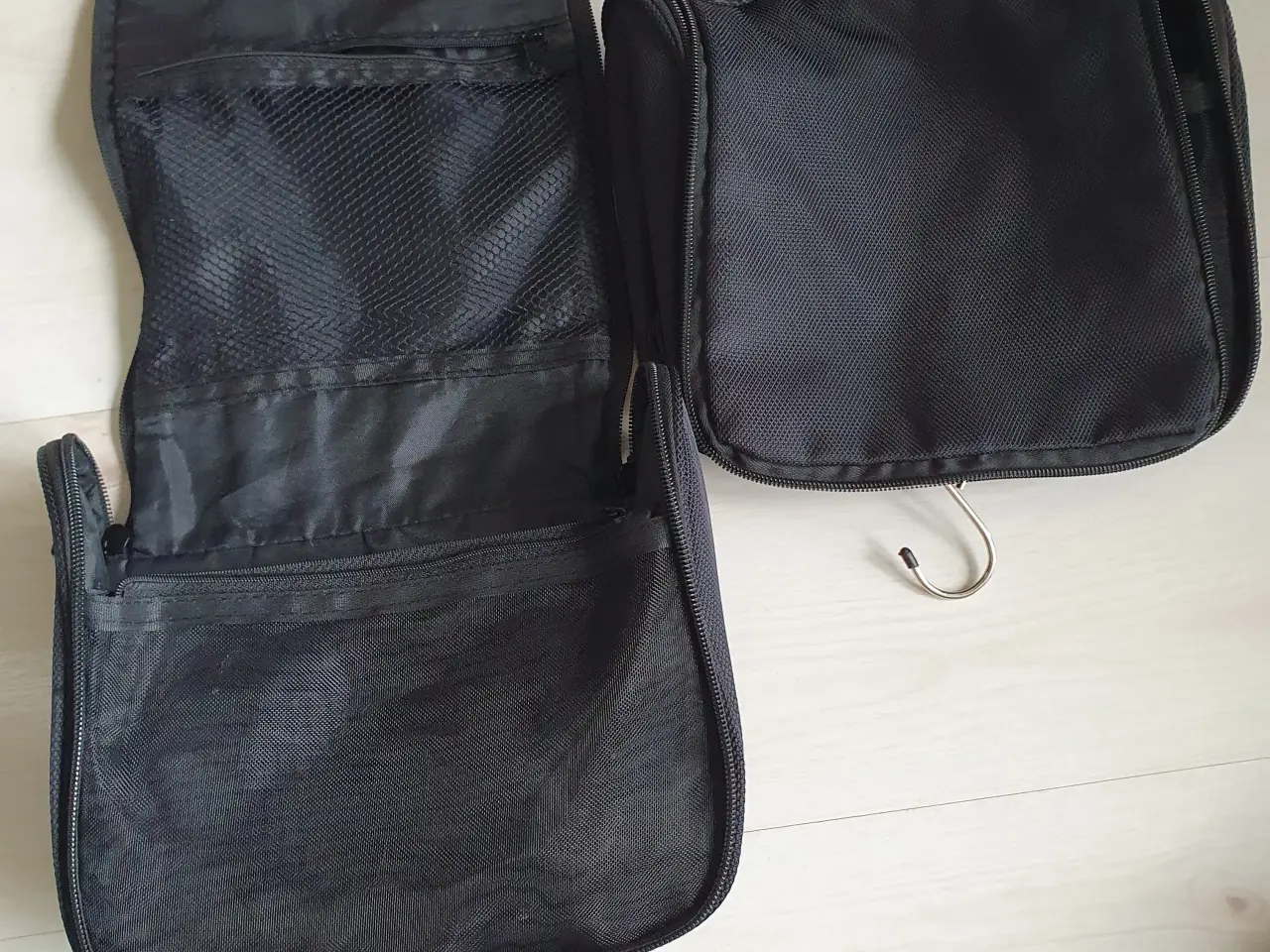 Billede 1 - Foldbar toilettaske 