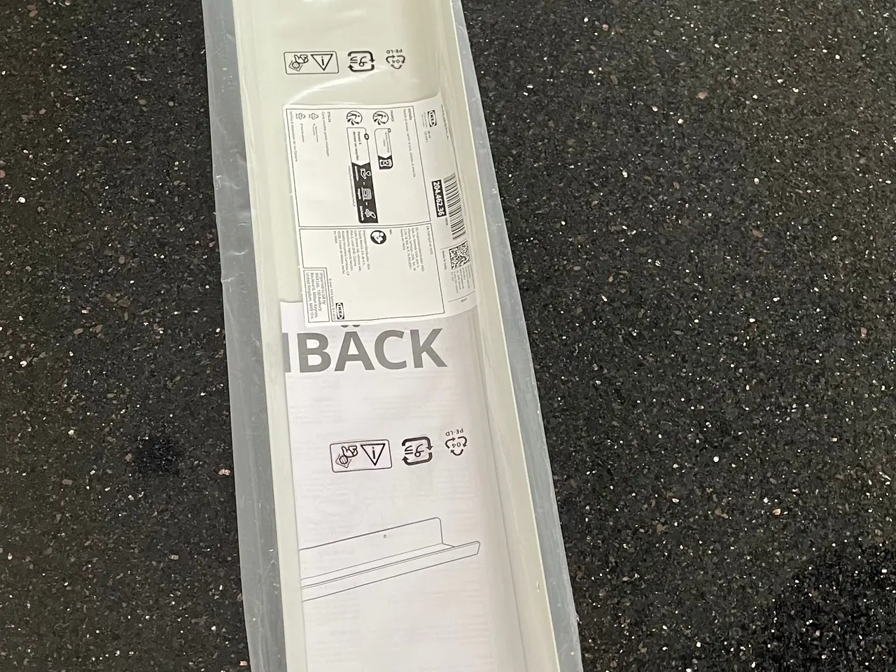Billede 1 - Hvid Malmbäck hylde 60 cm fra IKEA