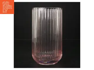 Glasvase fra Lyngby (str. H 20 cm ø. 11 cm)