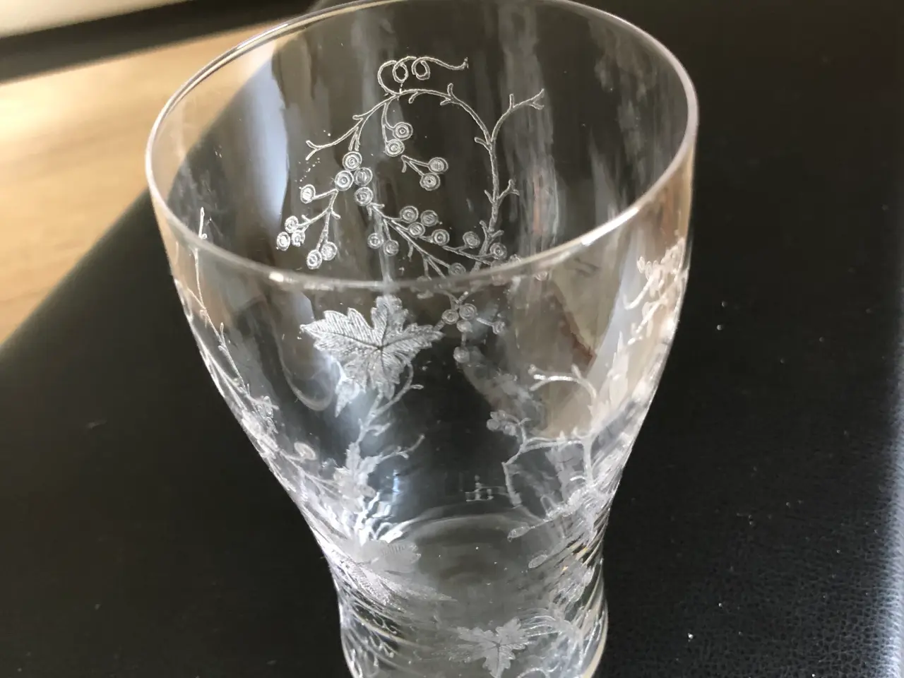 Billede 4 - 2 Gl. antikke glas - samlet