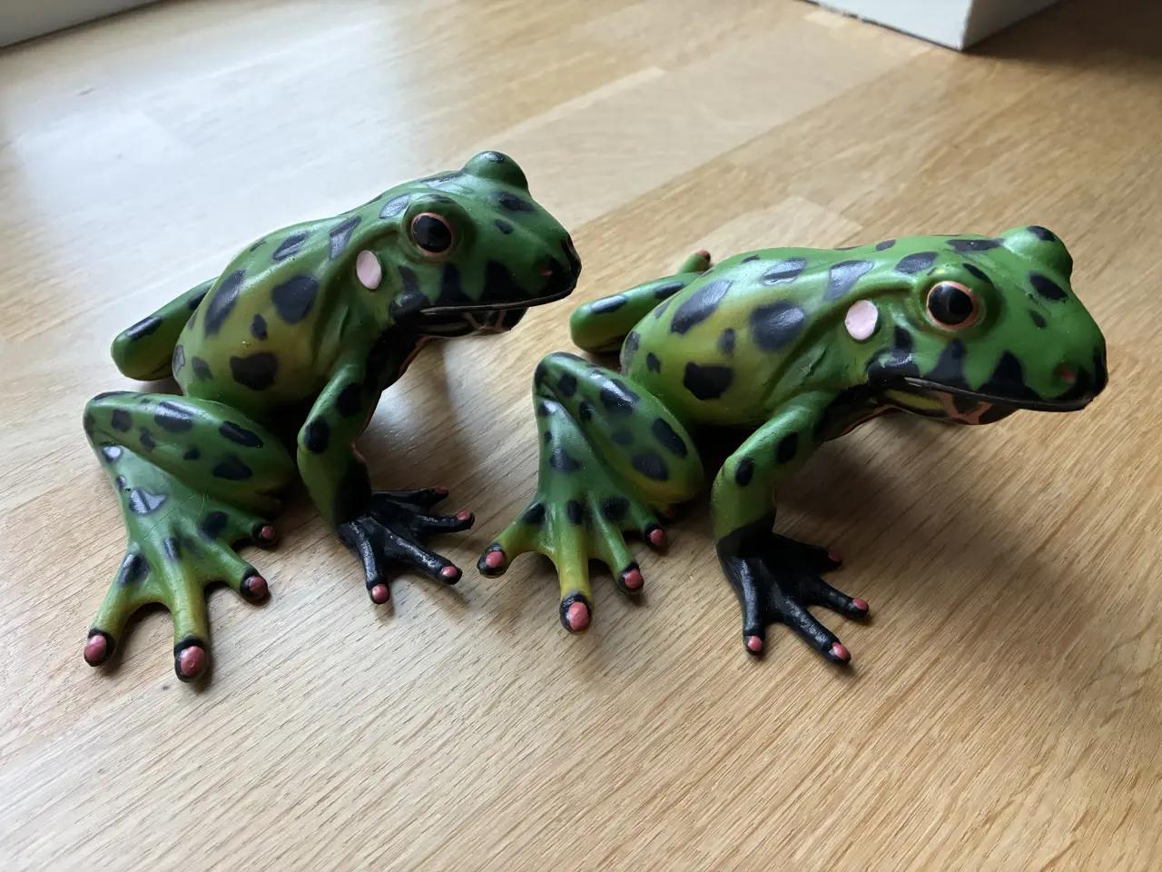 Billede 2 - Dekorativ frø-figur