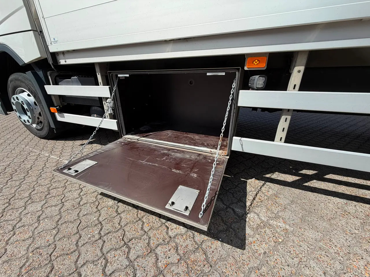Billede 17 - Volvo FM330 4X2, Presenning