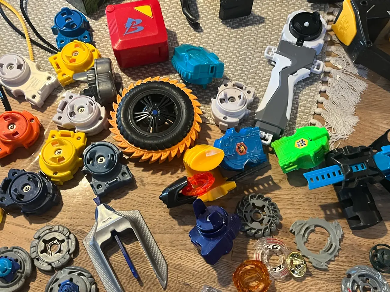 Billede 9 - Stort lot beyblade