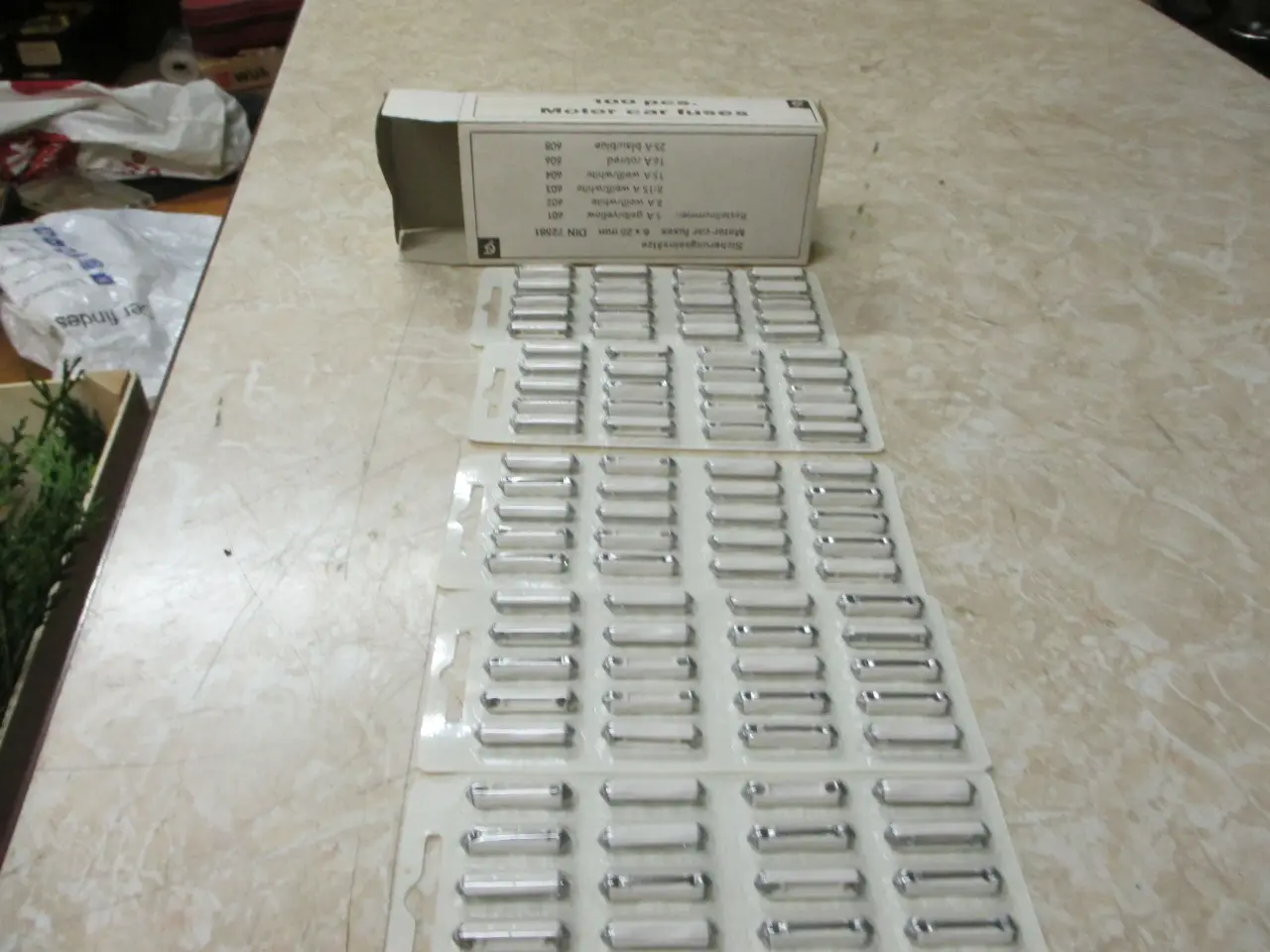 Billede 2 - 8 Amp  sikringer  Div Biler  