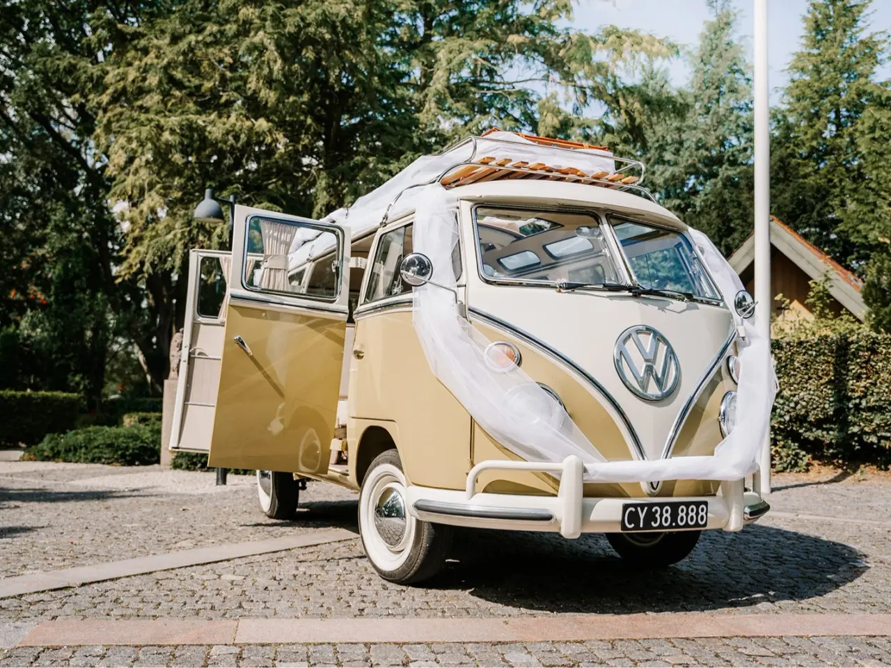 Billede 2 - Hæklet bøllehat med VW bus motiv
