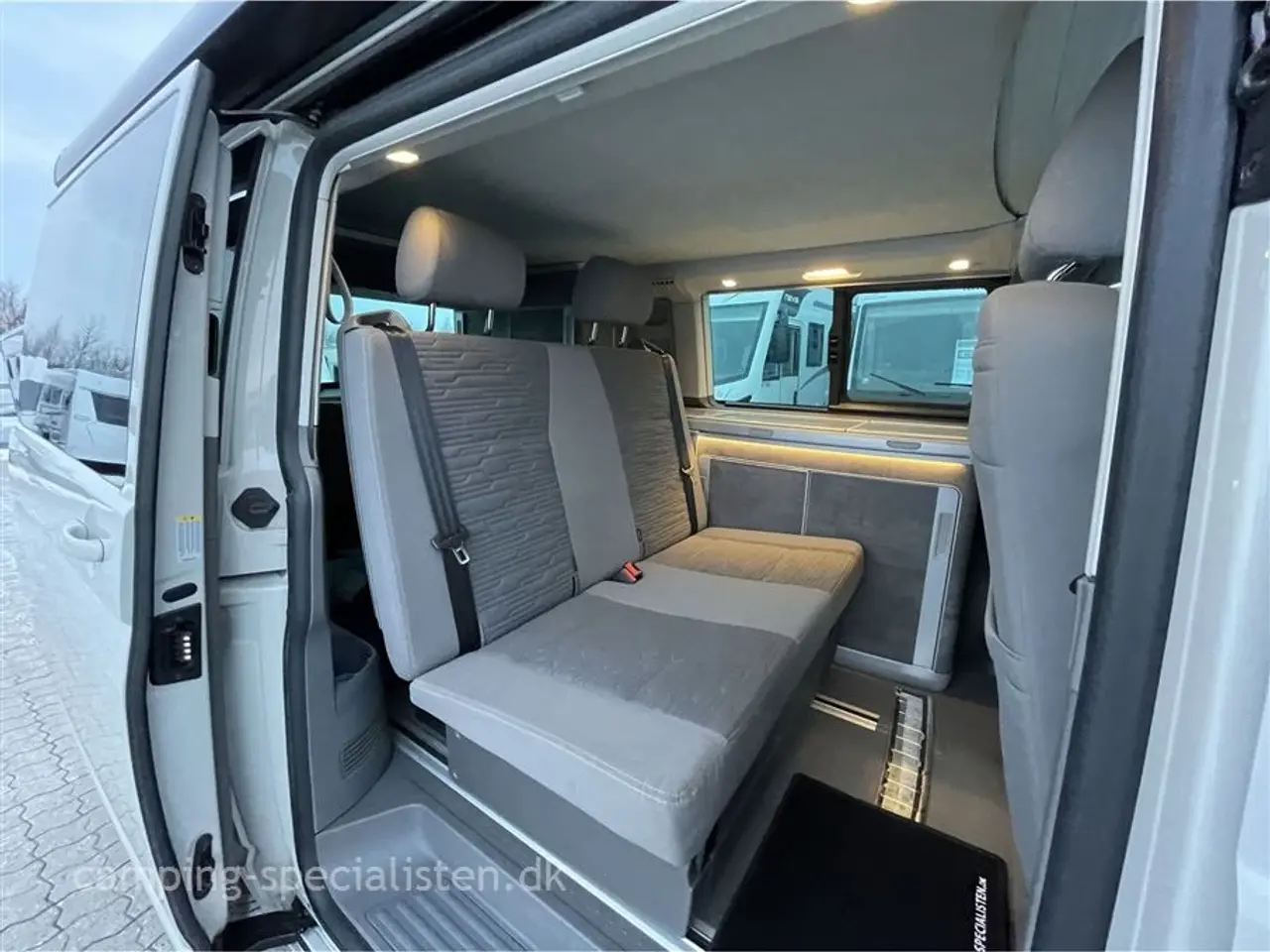 Billede 5 - 2024 - VW California Ocean 2.0 TDI 150 DSG   Pæn og velholdt VW California Ocean - Kan nu opleves hos Camping-Specialisten i Silkeborg