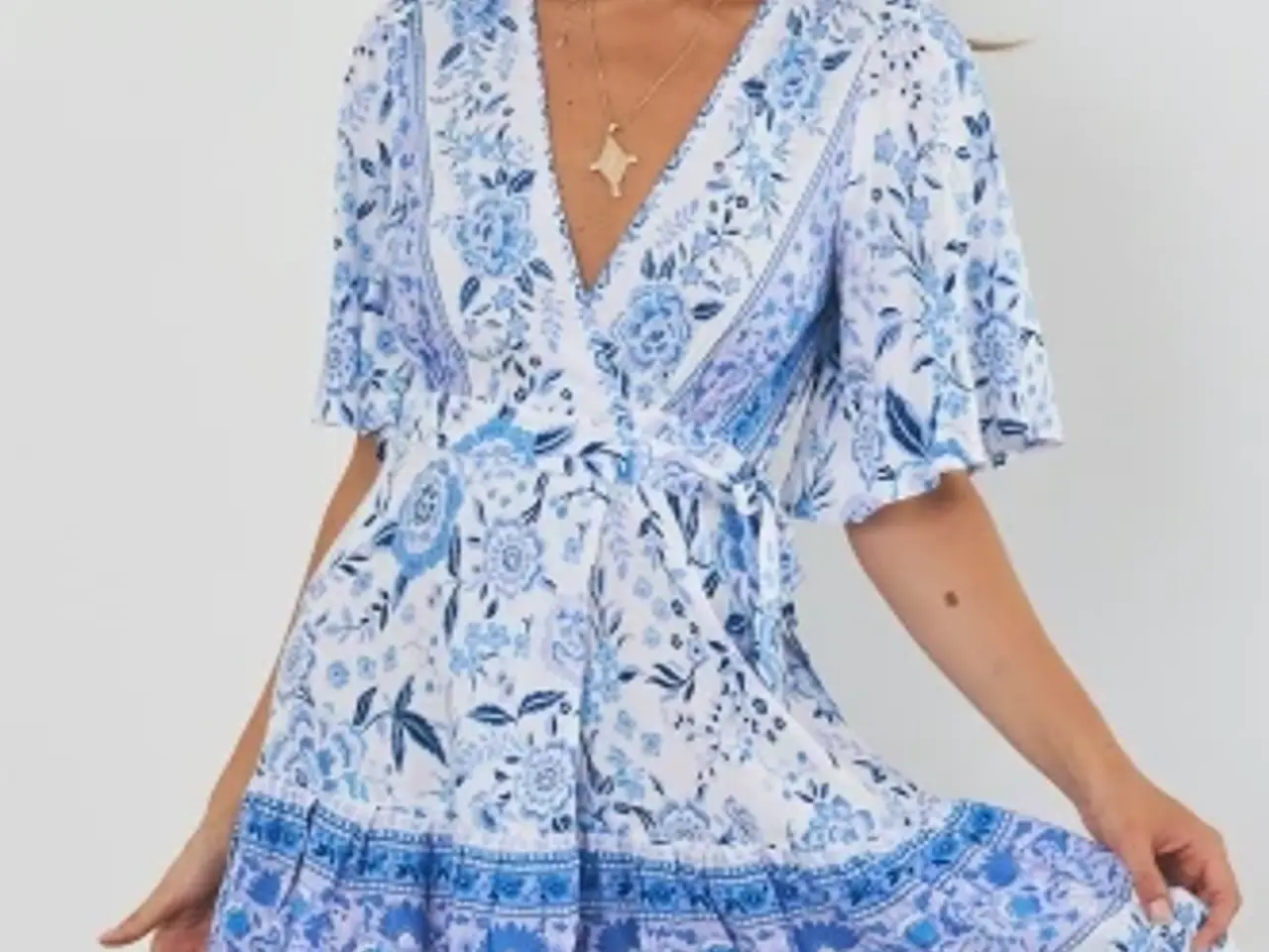 Billede 4 - kjole-Smuk kort Boho-i størrelse 2XL=L/XL.