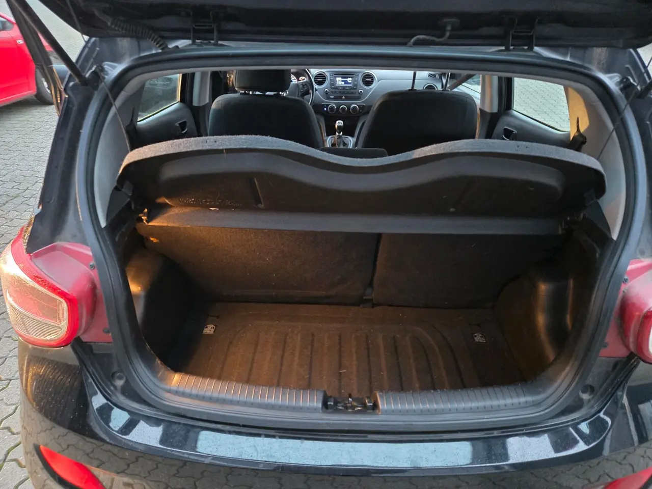 Billede 5 - Til salg: Hyundai i10 2015