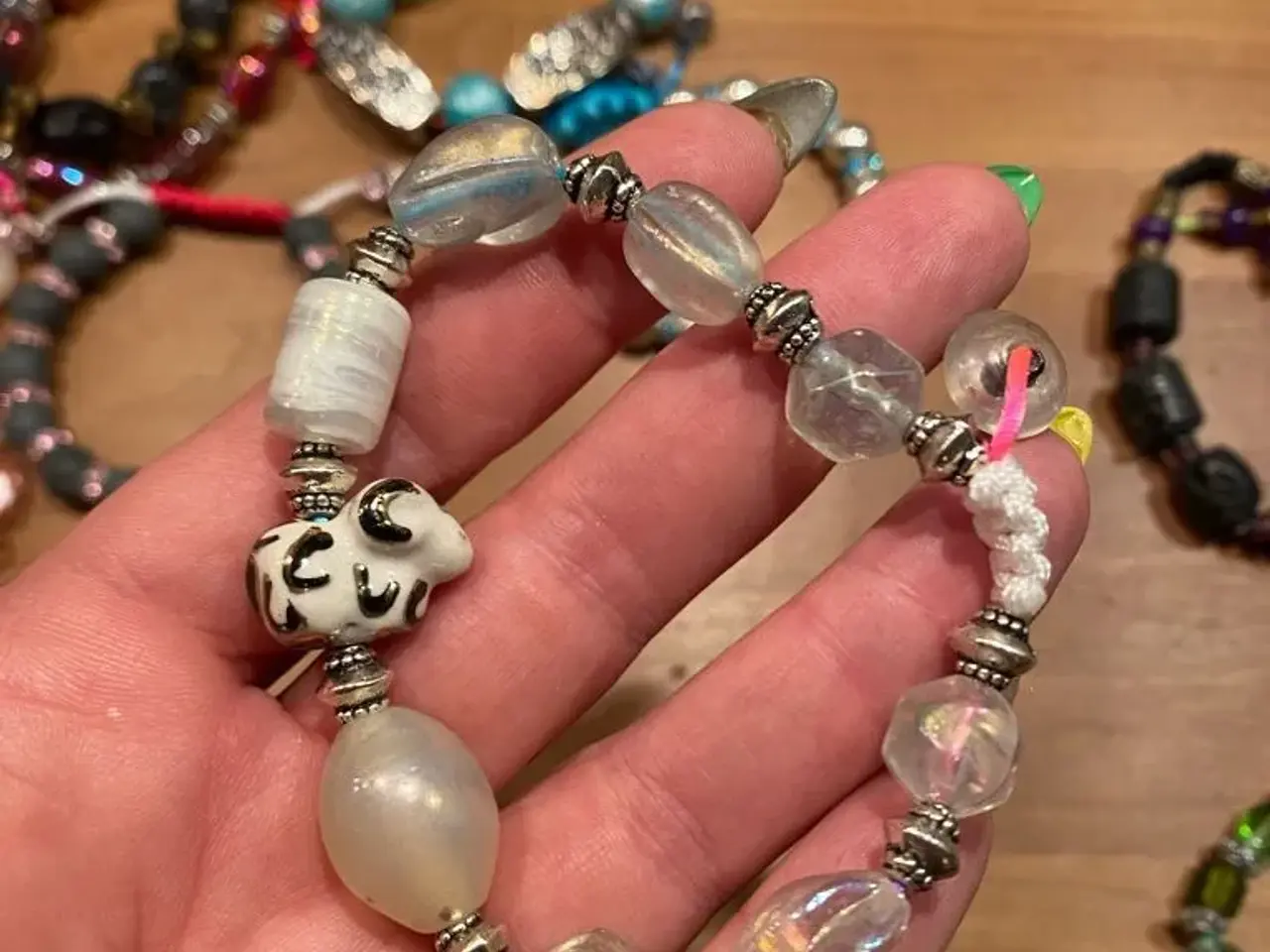 Billede 8 - Nye knyttede armbånd