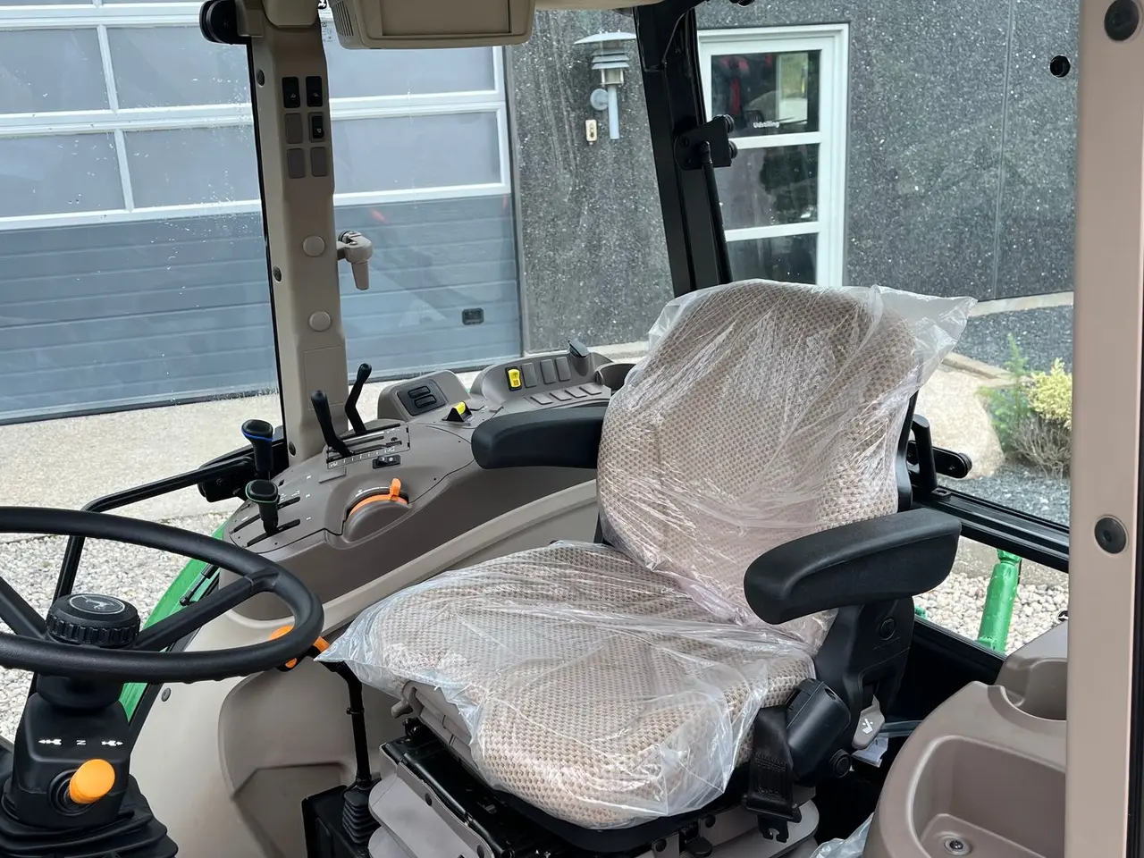 Billede 5 - John Deere 5075E Med aircondition og vendegear