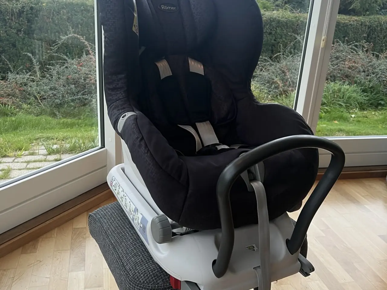 Billede 1 - Römer Max-Fix bagudvendt autostol 0-18 kg ISOFIX