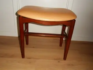 FINN JUHL. KLAVERBÆNK. TABURET
