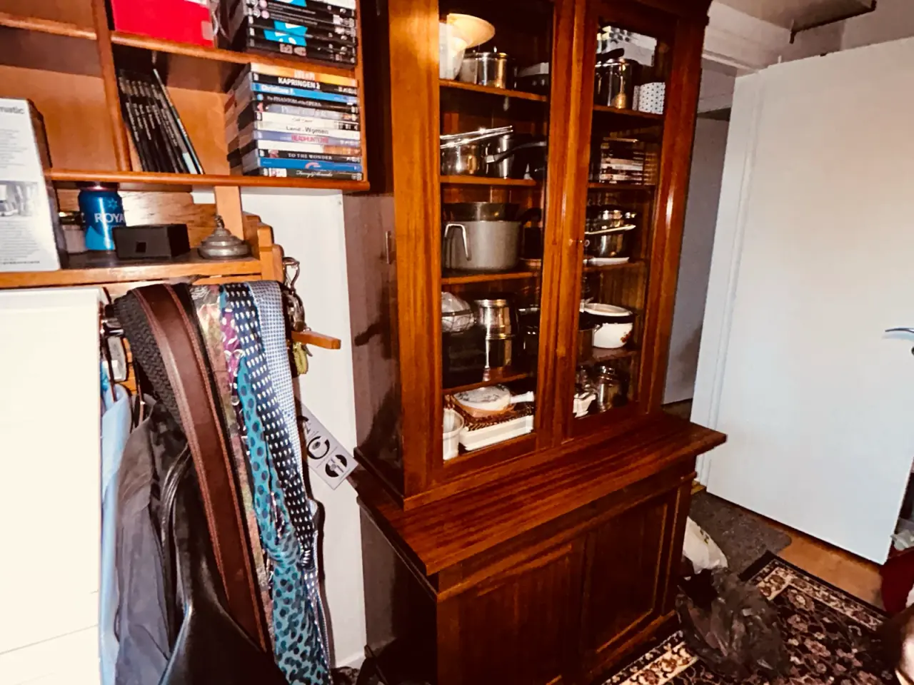 Billede 1 - Vitrine/bogskab