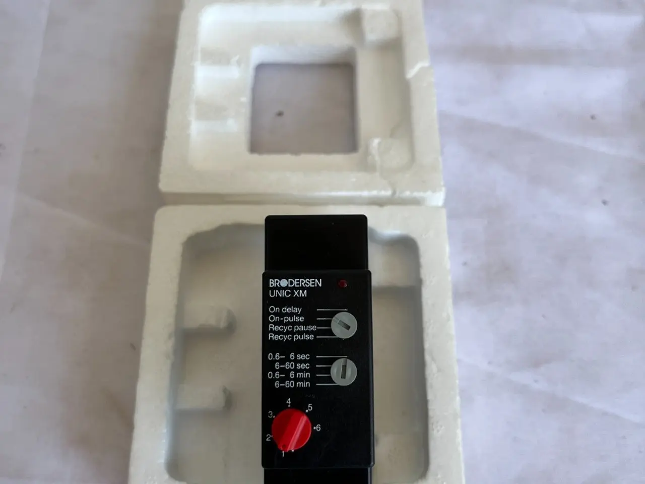 Billede 5 - Brodersen UNIC XM Timer relæ 12-240V AC/DC Multi