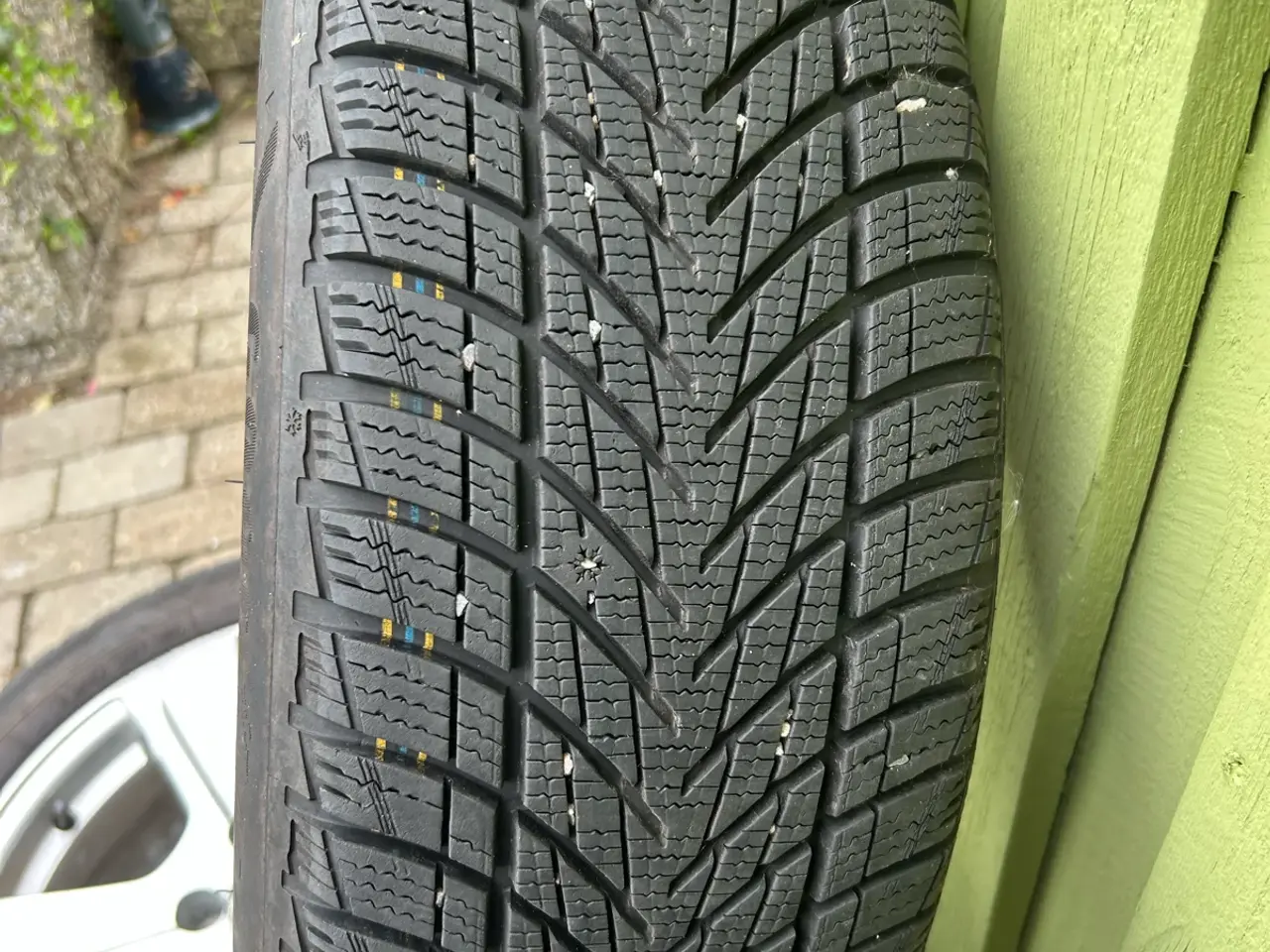 Billede 2 - 205/55R16 Goodyear vinterdæk på alufælge