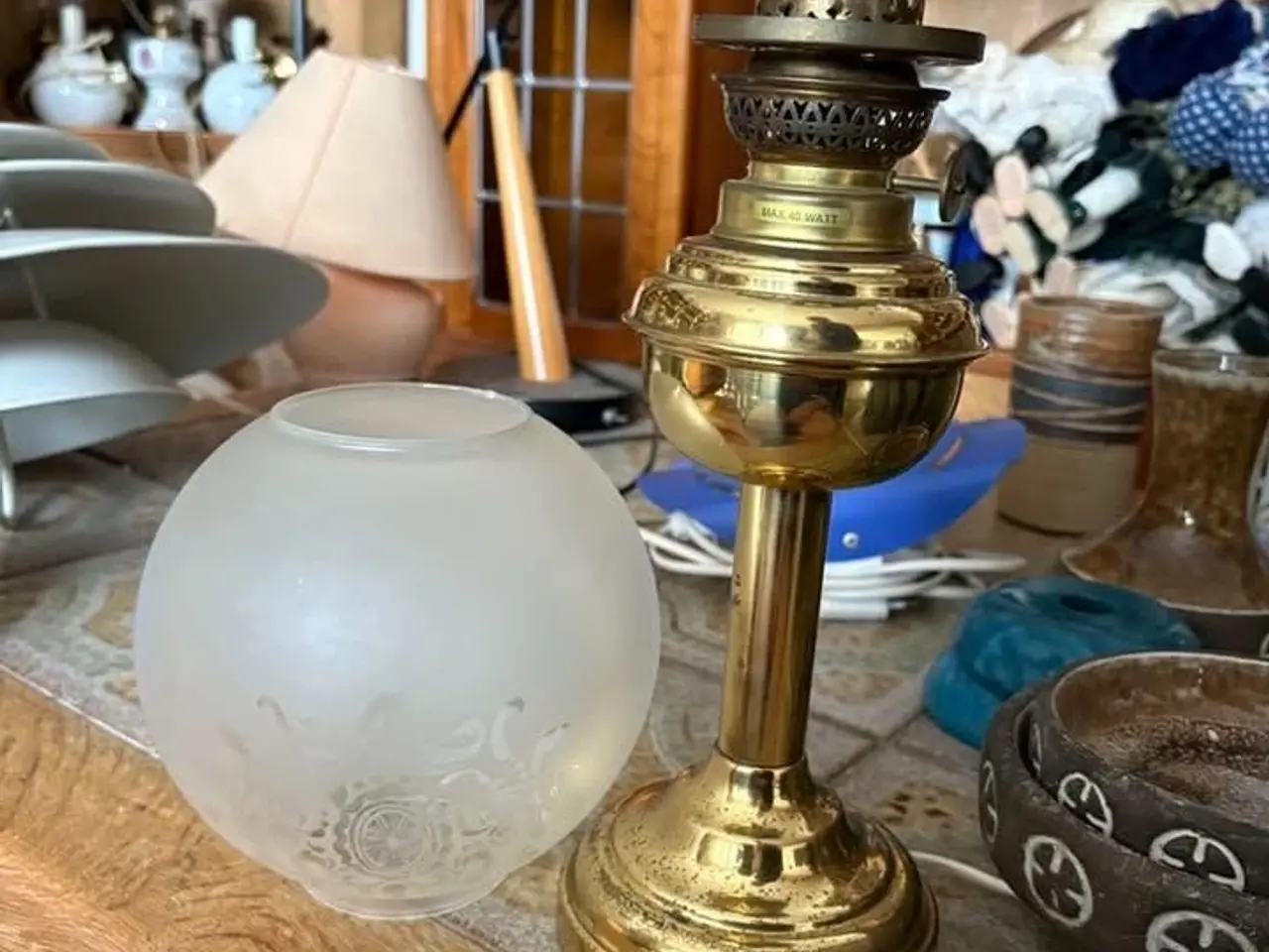 Billede 3 - 💡 Vintage bordlampe med glaslampeskærm – Design