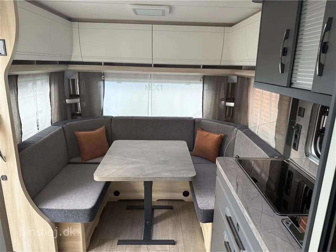Billede 3 - 2026 - Hobby De Luxe 460 UFe Dejlig vogn med rundsidegruppe og franskseng fra Hinshøj Caravan A/S