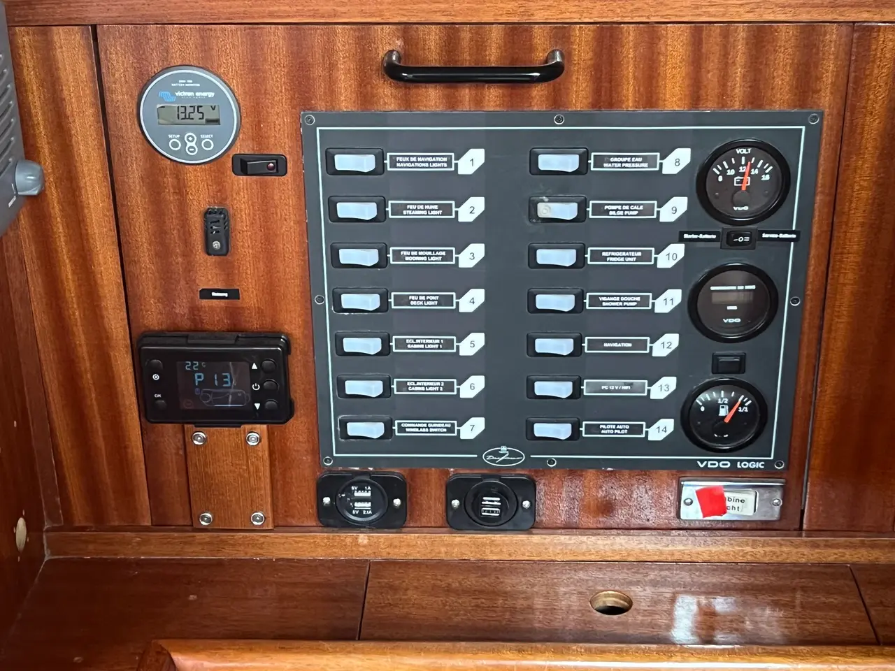Billede 12 - Rummelig Dufour 38 Classic