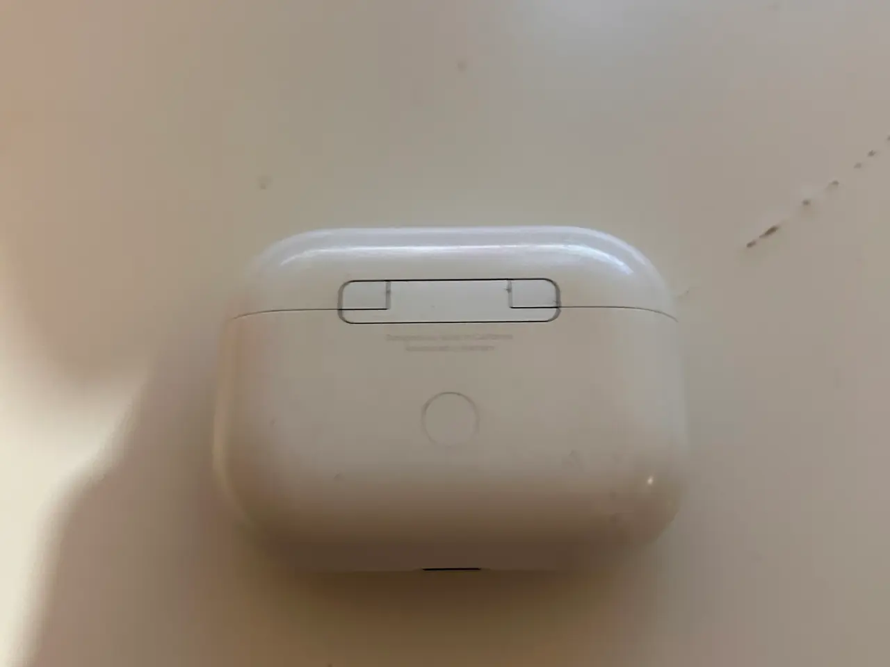 Billede 3 - AirPods Pro 2 etui – vandskadet / defekt (til rese