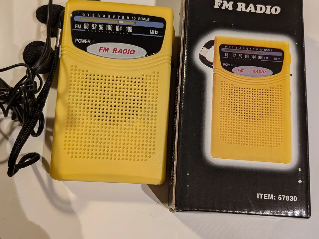 Billede 1 - BÆRBAR FM RADIO MED ØRETELEFONER I SMART GUL
