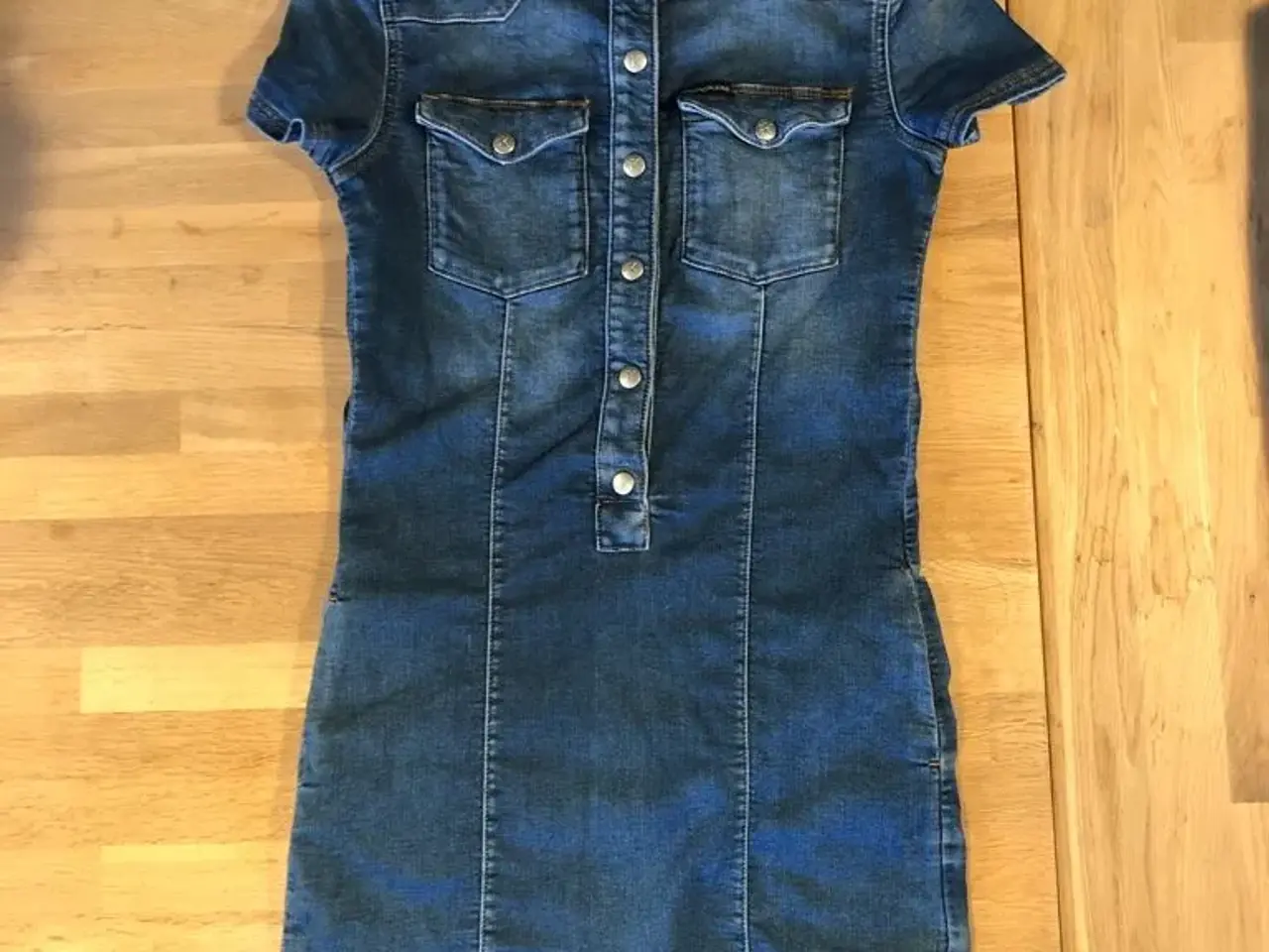 Billede 1 - Super smart Calvin Klein kjole str. 16 
