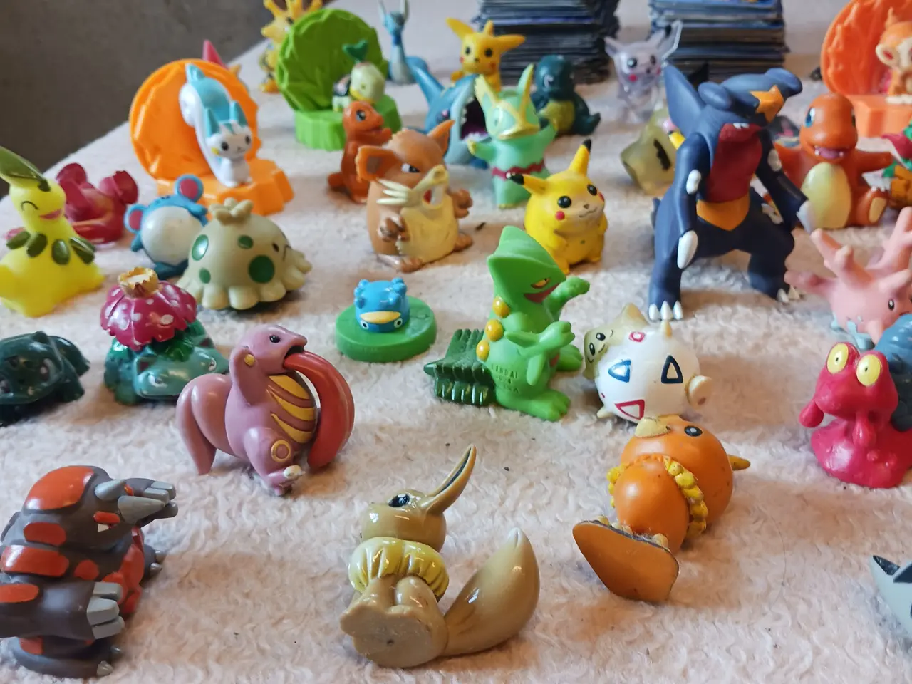Billede 7 - Pokemon figur, plakat og kort (ca. 16)